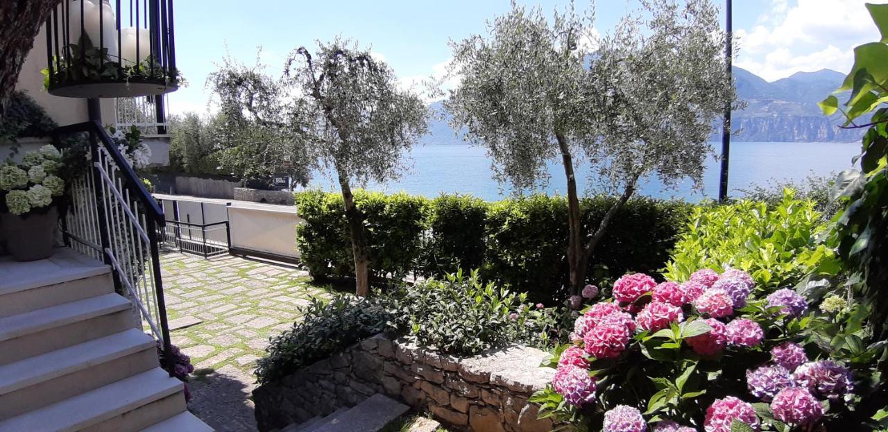 Villa Sul Lago Con Pontile Privato A Brenzone Sul Garda - Unique And Exclusive מראה חיצוני תמונה