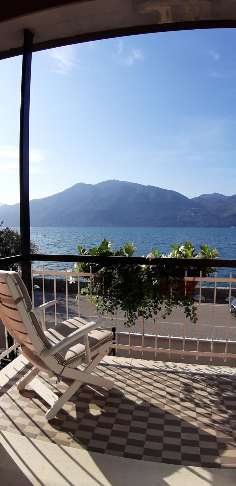 Villa Sul Lago Con Pontile Privato A Brenzone Sul Garda - Unique And Exclusive מראה חיצוני תמונה